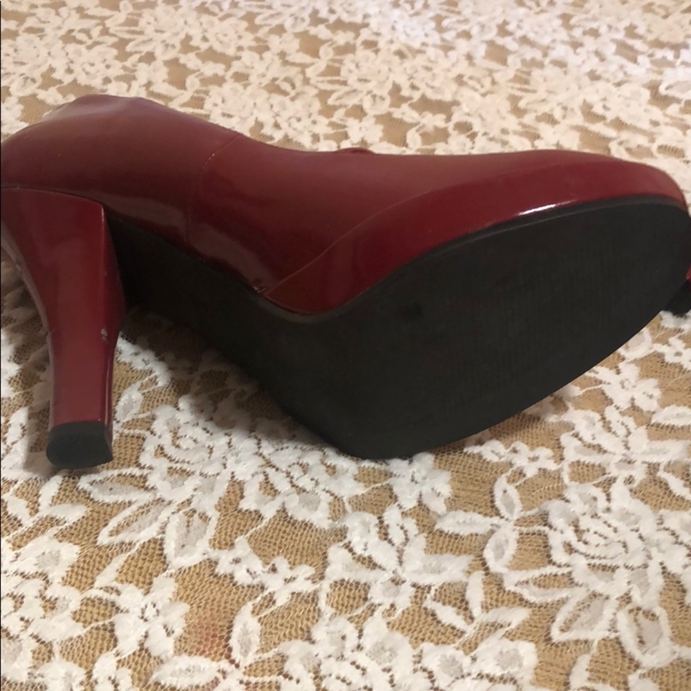 Colin Stuart Red Mary Jane heels - Picture 5 of 5